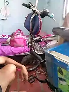 miroqui143 online show from 11/22/25, 02:38