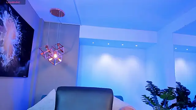 AidaJones online show from 12/01/25, 11:15