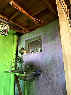 kiittyselenita online show from 04/22/26, 03:24