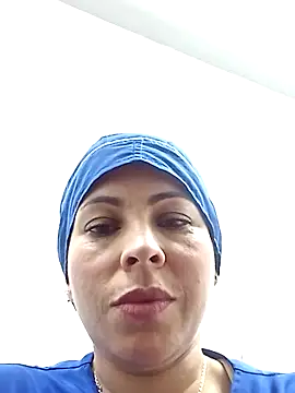 Snapshot of Yanis_Ariel12 chatting on 10/14/25, 01:01 Yanis Ariel12 online show from 10/14/25, 01:01