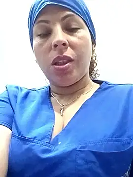 Snapshot of Yanis_Ariel12 chatting on 10/17/25, 12:41 Yanis Ariel12 online show from 10/17/25, 12:41