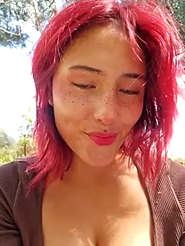 Snapshot of sorpresa_x chatting on 11/19/25, 07:47 sorpresa x online show from 11/19/25, 07:47