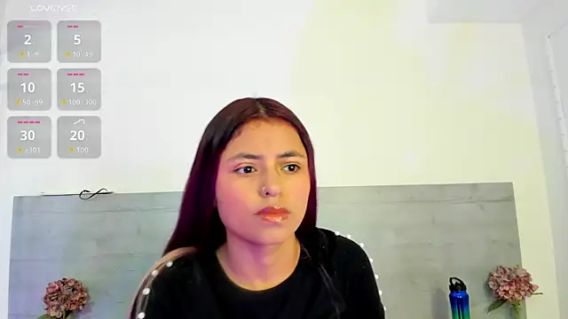 Snapshot of sunnyWhitee chatting on 05/22/26, 07:08 sunnyWhitee online show from 05/22/26, 07:08