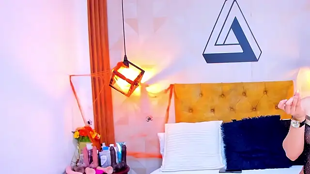 violet sweet19 online show from 10/30/25, 01:18