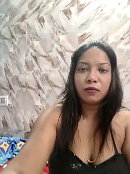 hornyzinia123 online show from 04/11/26, 09:24