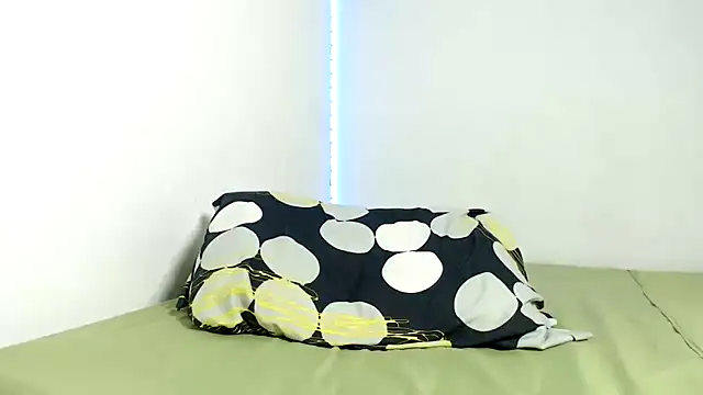 IsaXander743 online show from 10/02/25, 02:51