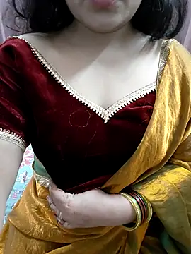 Snapshot of Aavya_007 chatting on 10/21/25, 10:49 Aavya 007 online show from 10/21/25, 10:49