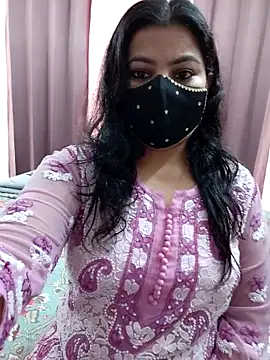 Snapshot of Aavya_007 chatting on 10/24/25, 04:20 Aavya 007 online show from 10/24/25, 04:20