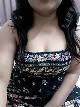 Snapshot of Aavya_007 chatting on 11/07/25, 04:29 Aavya 007 online show from 11/07/25, 04:29