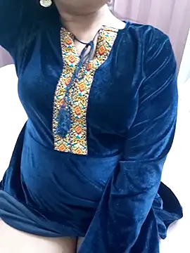 Snapshot of Aavya_007 chatting on 11/08/25, 03:56 Aavya 007 online show from 11/08/25, 03:56