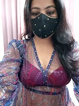 Snapshot of Aavya_007 chatting on 11/17/25, 04:18 Aavya 007 online show from 11/17/25, 04:18