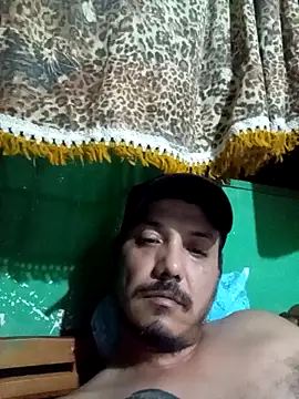 Snapshot of Ridick2025 chatting on 10/27/25, 01:09 Ridick2025 online show from 10/27/25, 01:09