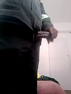 Snapshot of dickcurved38 chatting on 02/16/26, 09:38 dickcurved38 online show from 02/16/26, 09:38