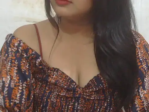 Snapshot of POOJA_199 chatting on 05/30/26, 07:49 POOJA 199 online show from 05/30/26, 07:49