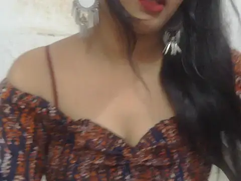 Snapshot of POOJA_199 chatting on 06/15/26, 07:32 POOJA 199 online show from 06/15/26, 07:32