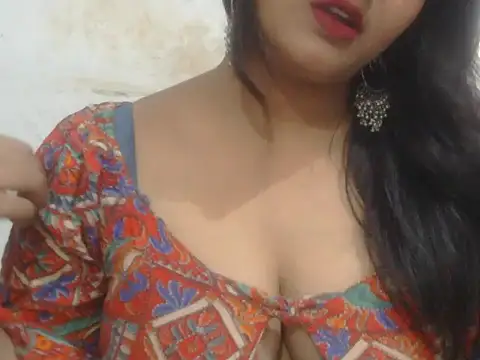 Snapshot of POOJA_199 chatting on 06/16/26, 06:05 POOJA 199 online show from 06/16/26, 06:05