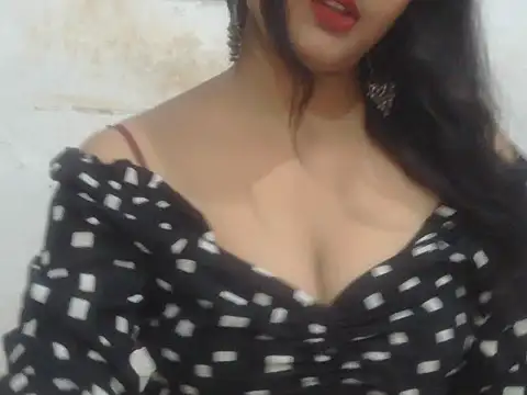 Snapshot of POOJA_199 chatting on 07/16/26, 08:09 POOJA 199 online show from 07/16/26, 08:09
