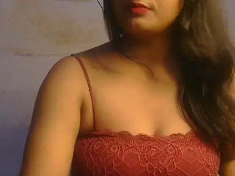 Snapshot of POOJA_199 chatting on 07/20/26, 10:39 POOJA 199 online show from 07/20/26, 10:39