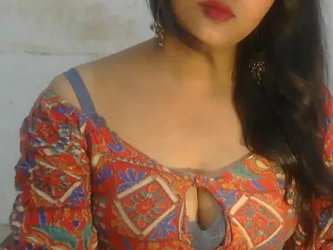 Snapshot of POOJA_199 chatting on 07/22/26, 08:39 POOJA 199 online show from 07/22/26, 08:39