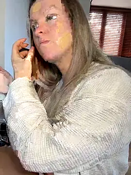 Charleigh xx online show from 11/18/25, 12:20