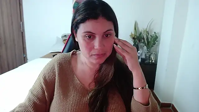 Secret Bella online show from 09/30/25, 12:21