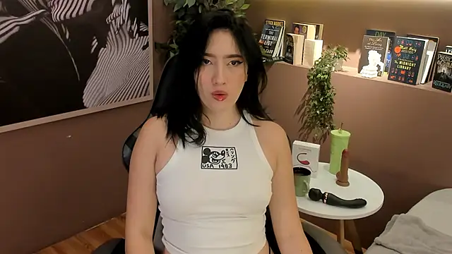 Snapshot of Skyyle_ chatting on 05/29/26, 01:42 Skyyle online show from 05/29/26, 01:42