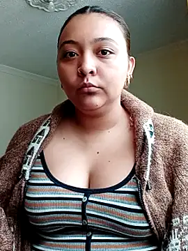 Snapshot of ALANA_150 chatting on 10/01/25, 02:01 ALANA 150 online show from 10/01/25, 02:01
