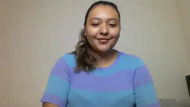 Snapshot of ALANA_150 chatting on 07/23/26, 01:53 ALANA 150 online show from 07/23/26, 01:53