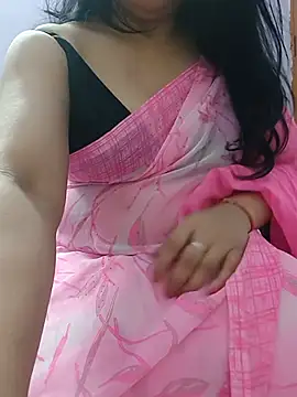 Snapshot of roshni_agrawal0 chatting on 05/09/26, 06:13 roshni agrawal0 online show from 05/09/26, 06:13