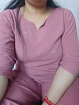 Snapshot of roshni_agrawal0 chatting on 05/27/26, 08:00 roshni agrawal0 online show from 05/27/26, 08:00