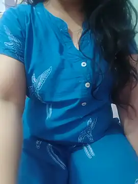 Snapshot of roshni_agrawal0 chatting on 06/18/26, 07:52 roshni agrawal0 online show from 06/18/26, 07:52