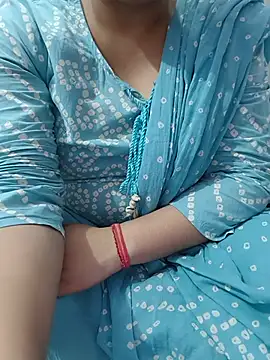 Snapshot of roshni_agrawal0 chatting on 07/22/26, 12:41 roshni agrawal0 online show from 07/22/26, 12:41