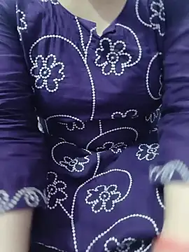 Snapshot of roshni_agrawal0 chatting on 07/24/26, 06:00 roshni agrawal0 online show from 07/24/26, 06:00