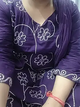 Snapshot of roshni_agrawal0 chatting on 07/26/26, 10:33 roshni agrawal0 online show from 07/26/26, 10:33