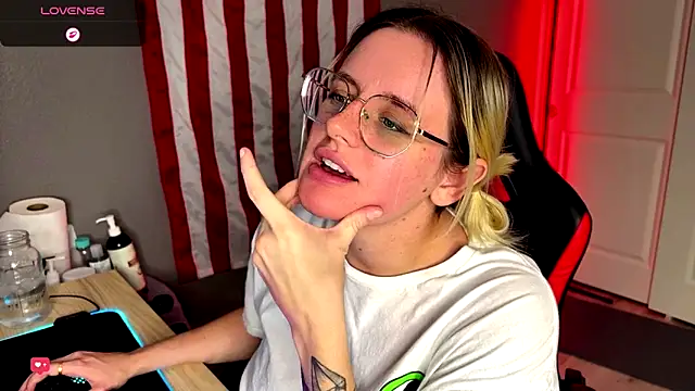 Charlies world online show from 12/22/25, 08:50