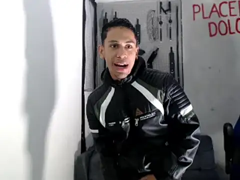 Snapshot of dylan_apol0 chatting on 09/15/25, 03:39 dylan apol0 online show from 09/15/25, 03:39