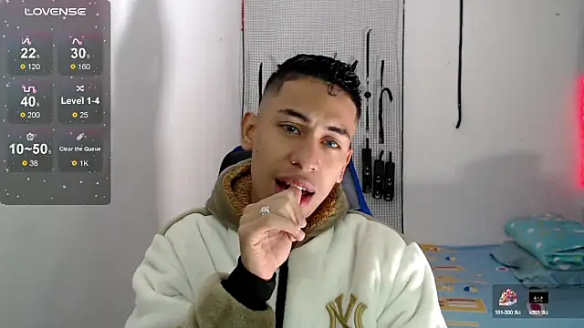 Snapshot of dylan_apol0 chatting on 09/20/25, 03:18 dylan apol0 online show from 09/20/25, 03:18