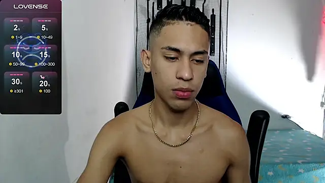 Snapshot of dylan_apol0 chatting on 10/04/25, 02:42 dylan apol0 online show from 10/04/25, 02:42