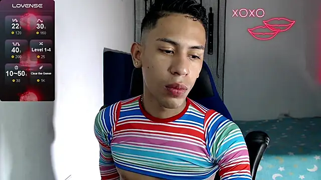 Snapshot of dylan_apol0 chatting on 10/19/25, 07:36 dylan apol0 online show from 10/19/25, 07:36