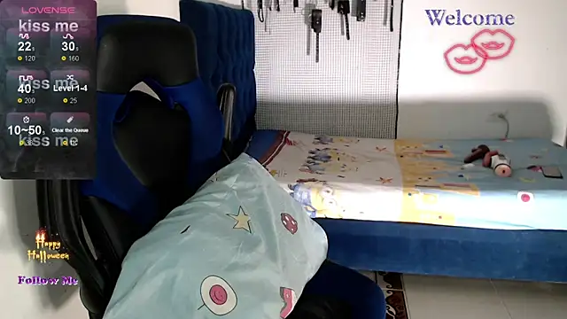 Snapshot of dylan_apol0 chatting on 11/10/25, 04:22 dylan apol0 online show from 11/10/25, 04:22