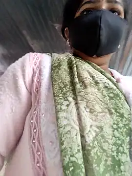 Snapshot of Falguni_Desai chatting on 12/19/25, 02:40 Falguni Desai online show from 12/19/25, 02:40