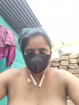 Snapshot of Falguni_Desai chatting on 06/07/26, 02:37 Falguni Desai online show from 06/07/26, 02:37