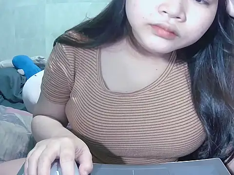 Lily3322 online show from 02/11/26, 03:11