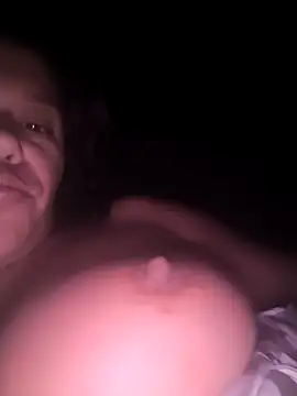 Snapshot of jojo_surfistinha89 chatting on 10/29/25, 03:53 jojo surfistinha89 online show from 10/29/25, 03:53