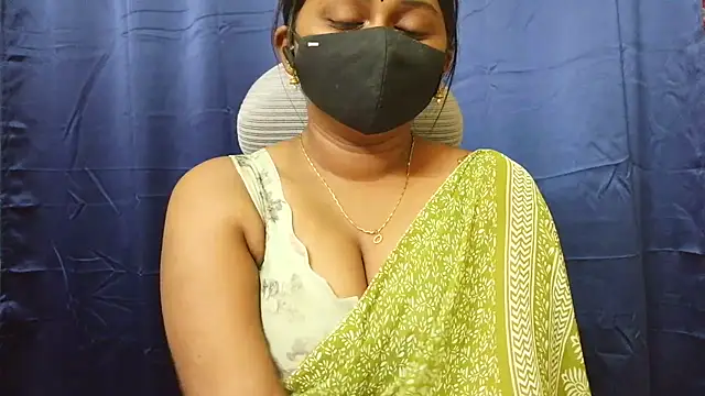Snapshot of Pavani-Sexy chatting on 07/09/26, 05:28 Pavani-Sexy online show from 07/09/26, 05:28