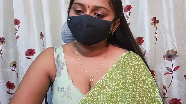Snapshot of Pavani-Sexy chatting on 07/18/26, 05:00 Pavani-Sexy online show from 07/18/26, 05:00