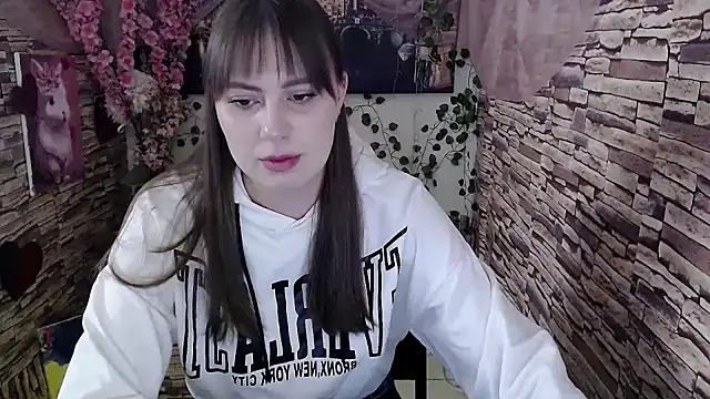 Amanda Bright  online show from 10/06/25, 06:44