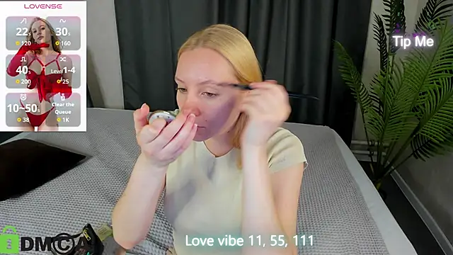 Anna Chelsea online show from 11/12/25, 11:47