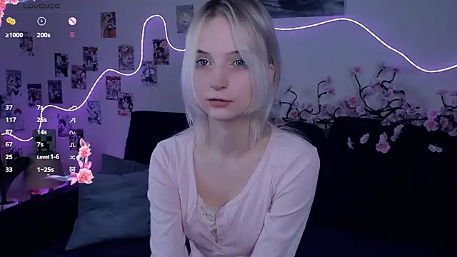 Megan--chan online show from 01/13/26, 06:02