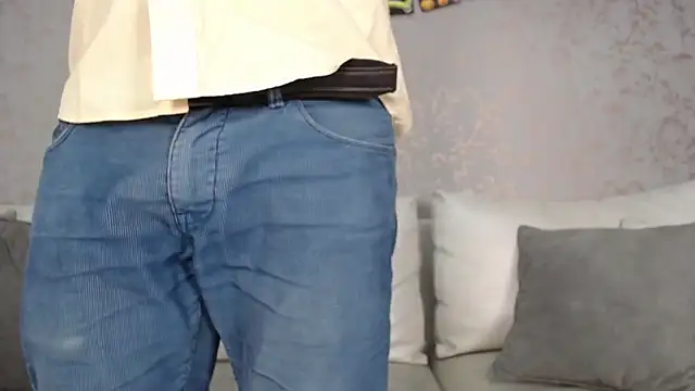 JuanKFit 45 online show from 10/31/25, 01:34